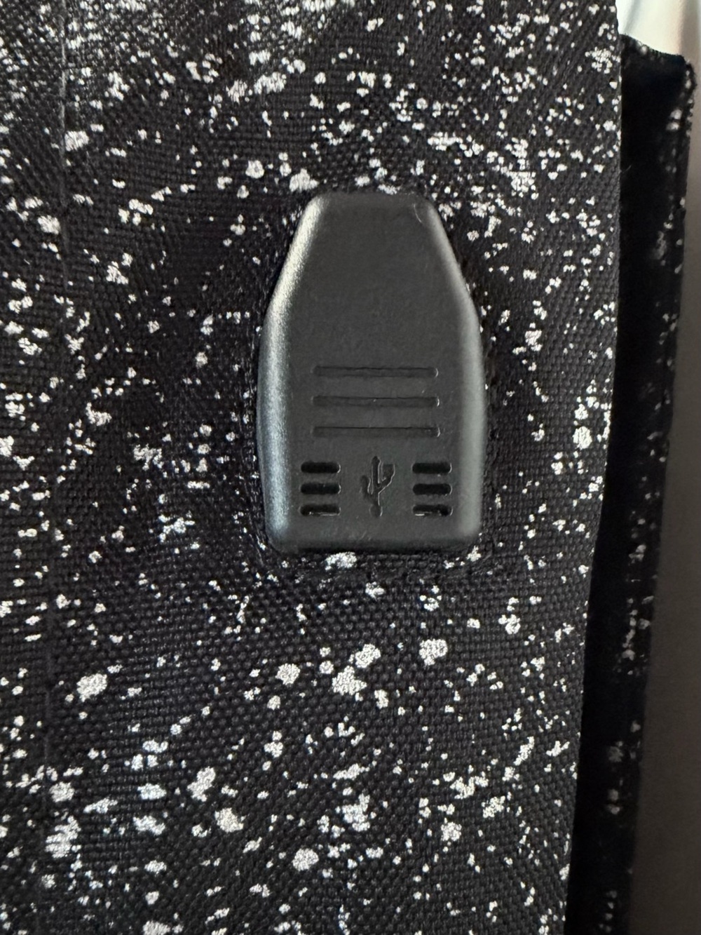 Gudui USB Silver Splatter Music Black Backpack - Picture 8 of 11